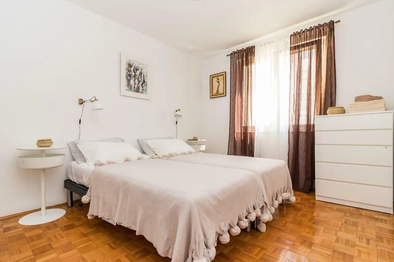 Bura Apartment Pula
