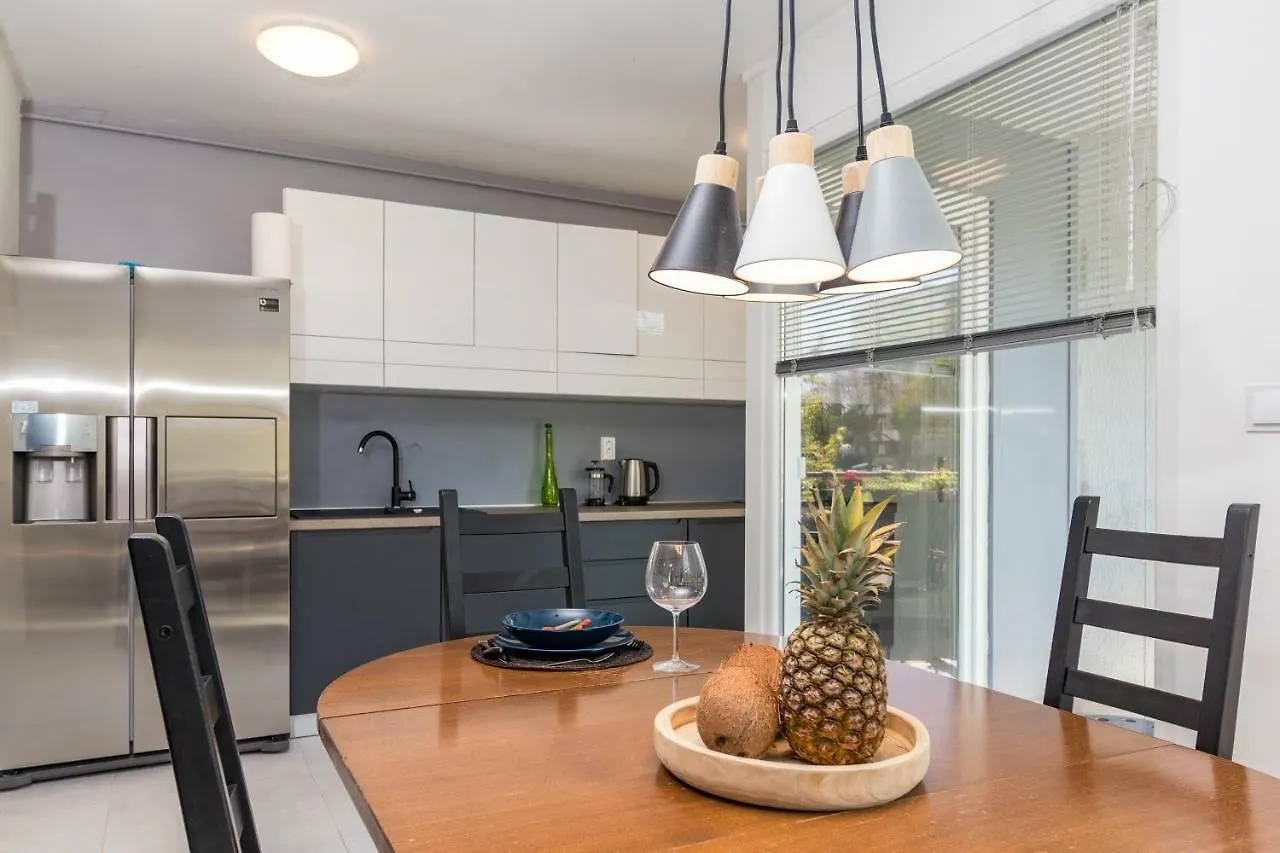 Bura Apartment Pula 0*,